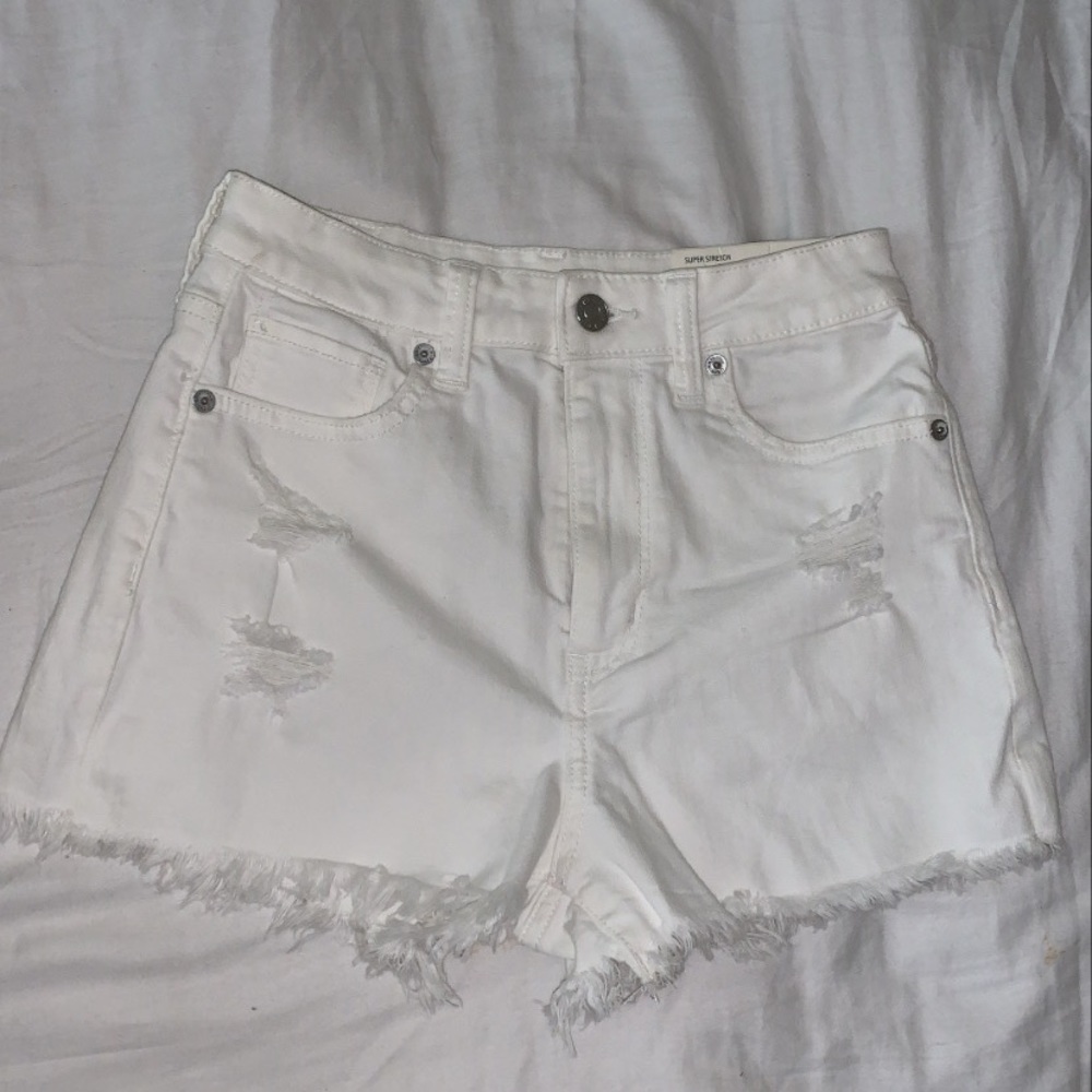 American Eagle white short